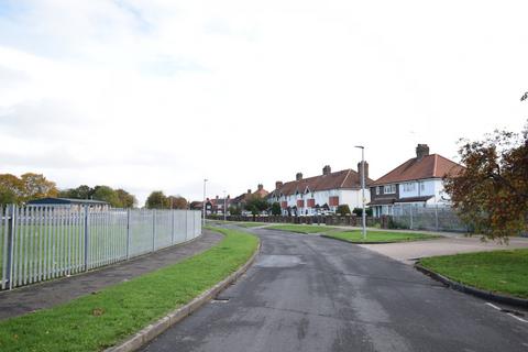 101 8th Avenue, Hull, HU6 9BT
