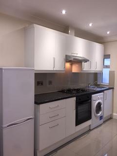 Studio to rent, Harrow  HA3