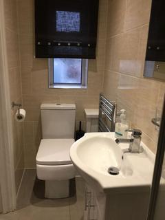 Studio to rent, Harrow  HA3