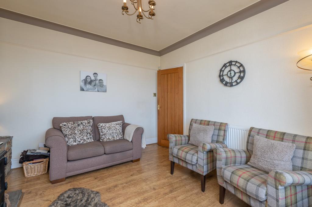 Moor End Road, Halifax, HX2 3 bed semidetached house for sale £190,000
