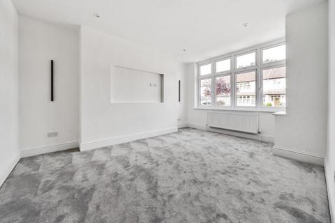 16 Lloyds Way, Beckenham, BR3 3QS