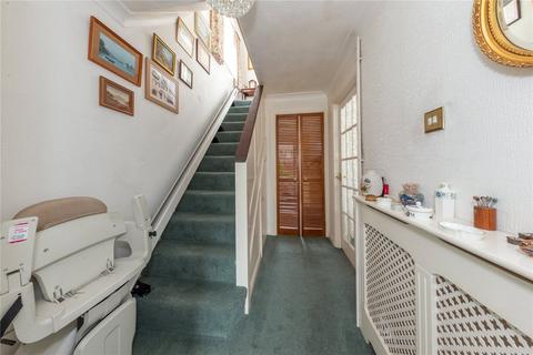 5 Edgewood Drive, Luton, LU2 8ER