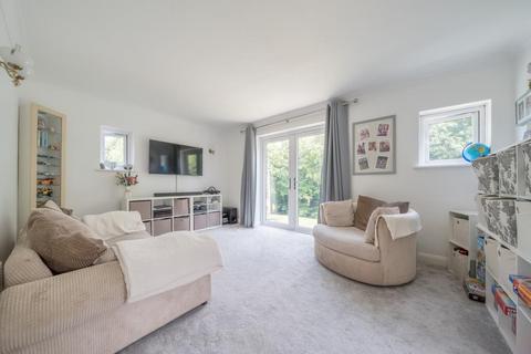 2 bedroom flat for sale, Witney,  Oxfordshire,  OX28