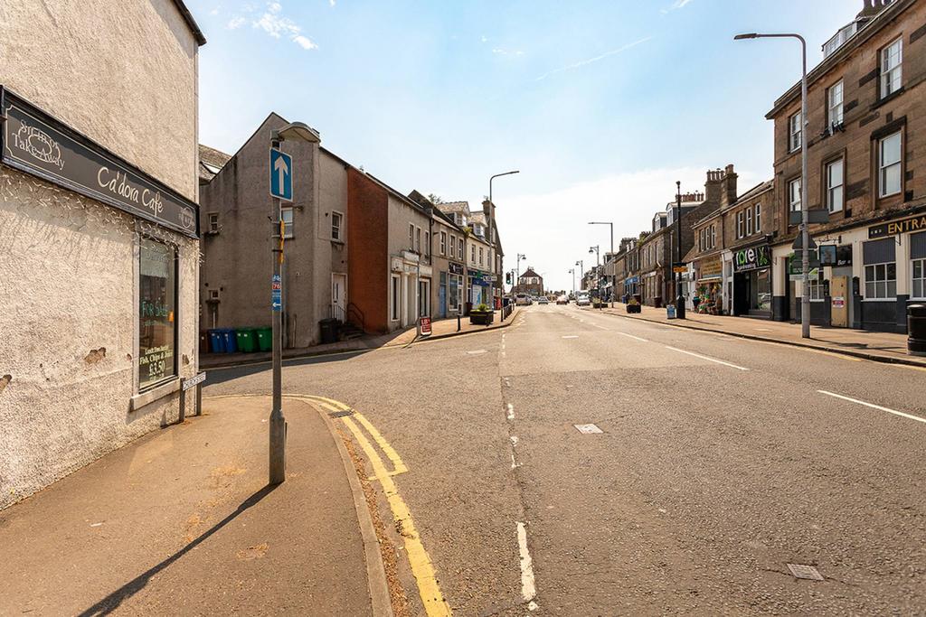 MFL6228653 325.jpg