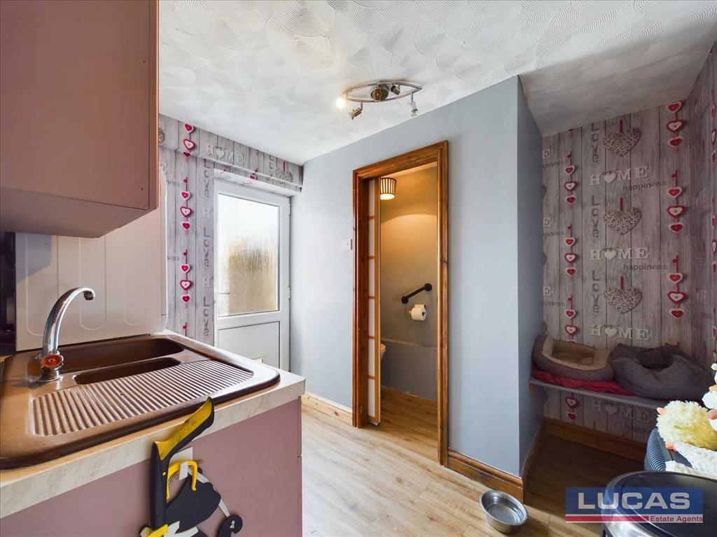 Utility Room &