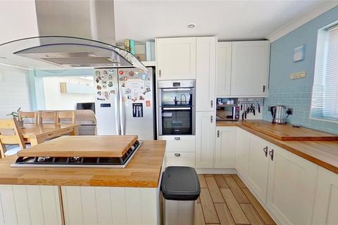 22 Burnside Crescent, Sompting, Lancing, BN15 9TJ