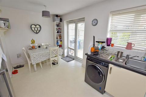 11 Adamson Close, Latchford, Warrington, WA4 1GL