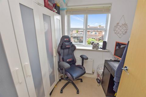 11 Adamson Close, Latchford, Warrington, WA4 1GL