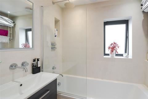 29a Aliwal Road, London, SW11 1RB