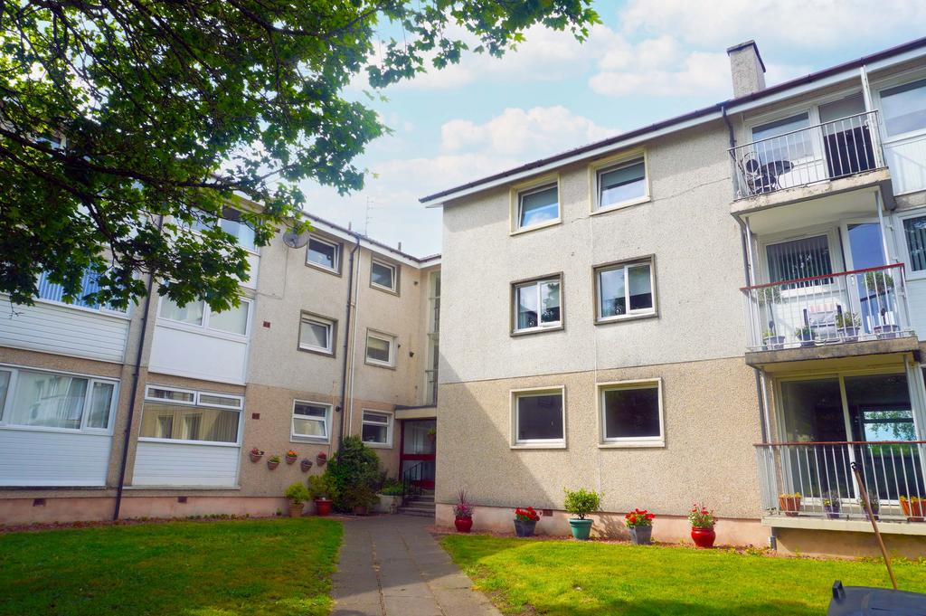 Columbia Way, East Kilbride G75 2 bed flat £75,000