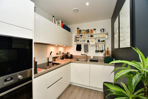 Flat 9, 8 Corys Road, Rochester, ME1 1GP