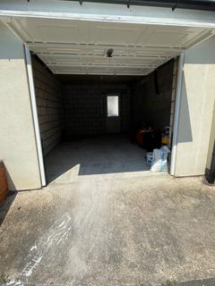Garage to rent, Wolverhampton, WV10