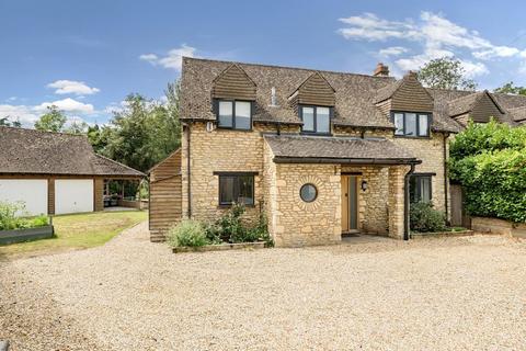 4 bedroom detached house to rent, Buckland Road,  Bampton,  OX18
