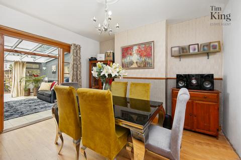 19 Bateman Road, London, E4 8ND