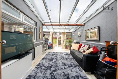 19 Bateman Road, London, E4 8ND