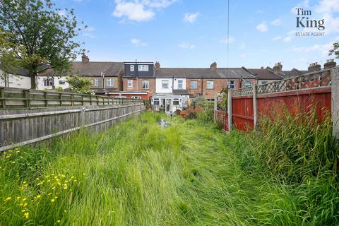 19 Bateman Road, London, E4 8ND