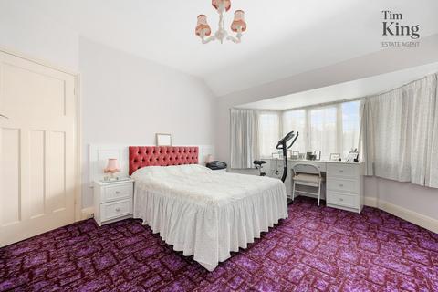 38 Nevin Drive, London, E4 7LH