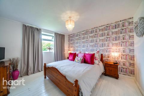 16 Bryony Close, Witham, CM8 2XF