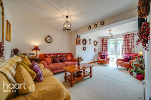 16 Bryony Close, Witham, CM8 2XF