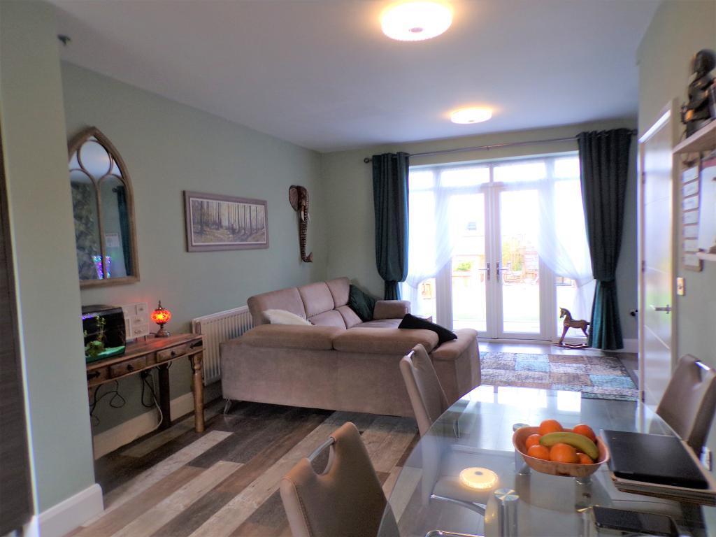 Crusoe Rd, Kingswood, HULL, HU7 3NL 2 bed townhouse for sale £165,000