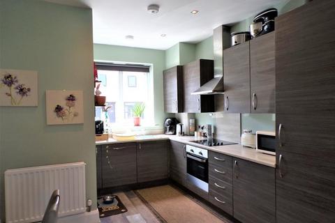 2 bedroom townhouse for sale, Crusoe Rd, Kingswood, HULL, HU7 3NL