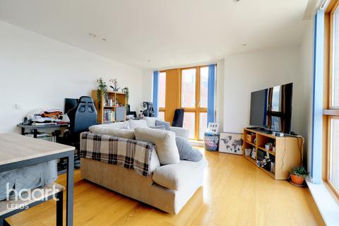 1 bedroom apartment for sale - Wharf Approach, Leeds. LS1