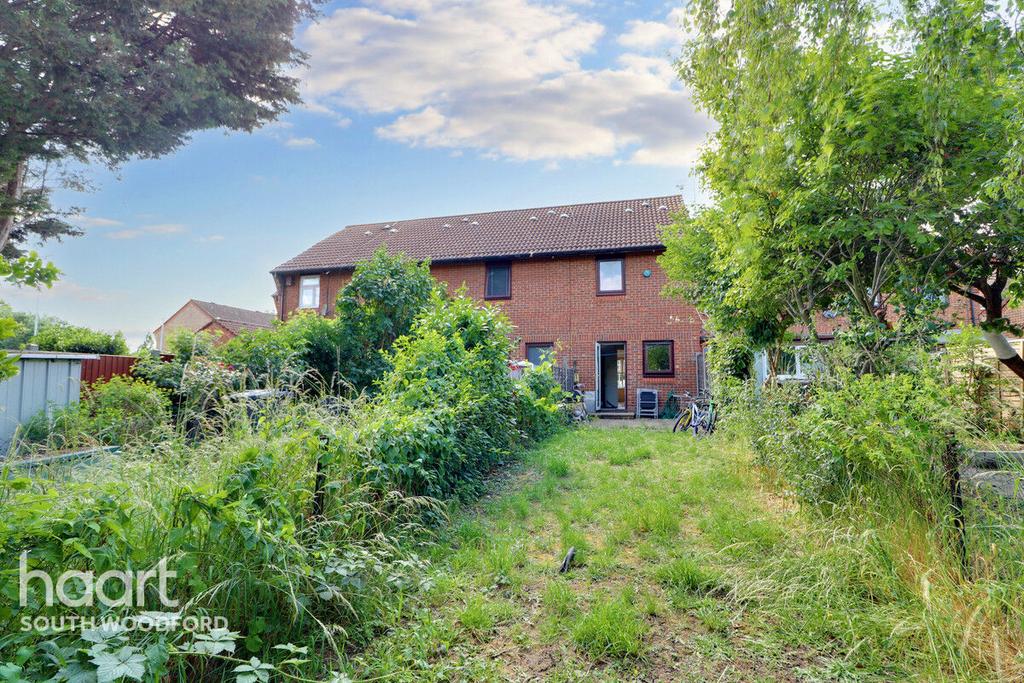 Underwood Road, Woodford Green 2 bed terraced house for sale £350,000