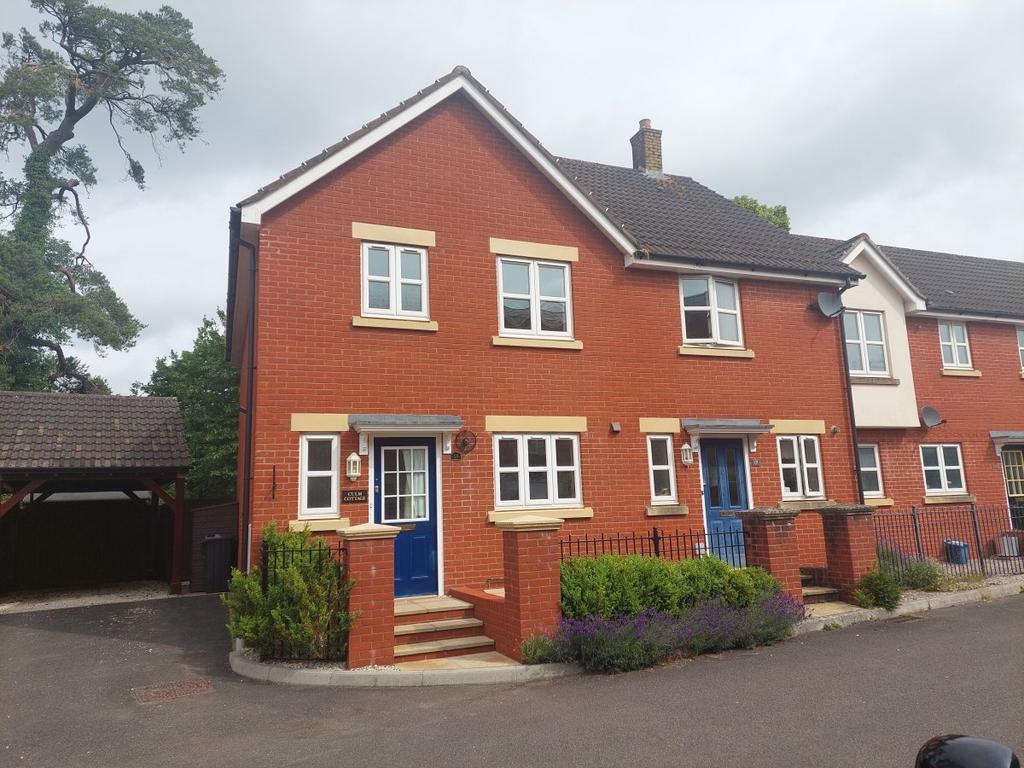 16 Marley Close, Tiverton 3 bed house £1,050 pcm (£242 pw)