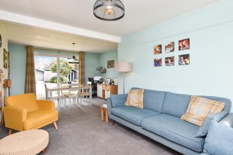 1 Ulster Avenue, Shoeburyness, Southend-on-sea, SS3 9HL