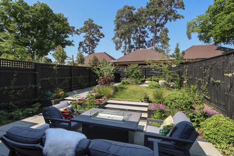 undefined, Broadoaks Park Road, West Byfleet, Surrey, KT14.