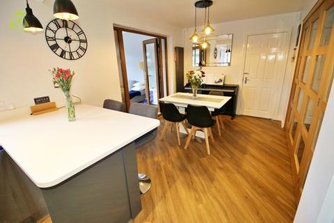 2 Dorket Grove, Westhoughton, Bolton, BL5 2QS