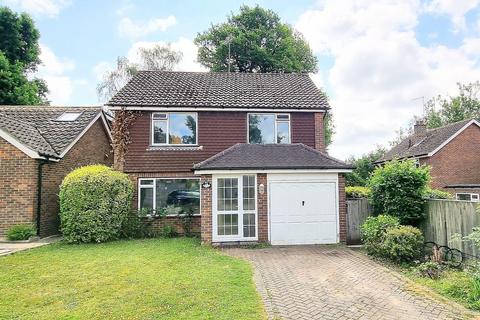 3 bedroom detached house for sale - Savill Road, Lindfield, RH16