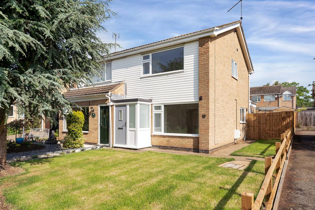 Parkfield Road, Ryhall, Stamford, PE9 3 bed semidetached house for