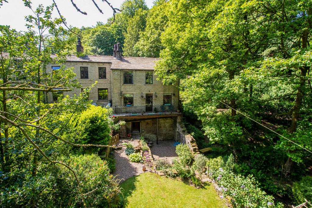 Hollin Brigg, Holmbridge, Holmfirth 3 bed semidetached house for sale £600,000