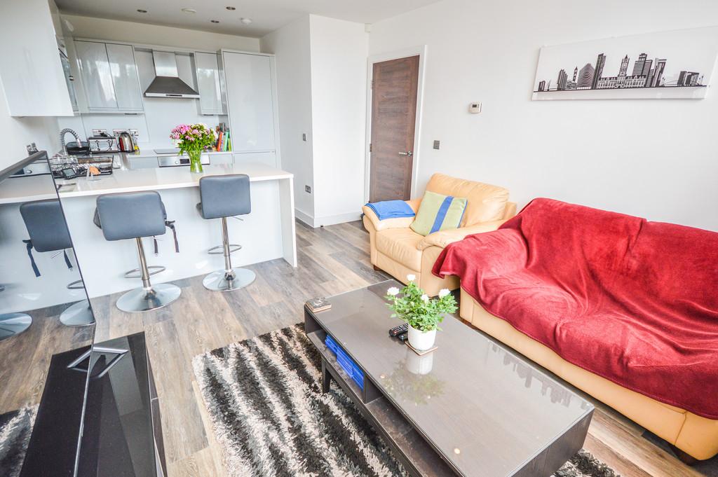 Kitchen - Lounge