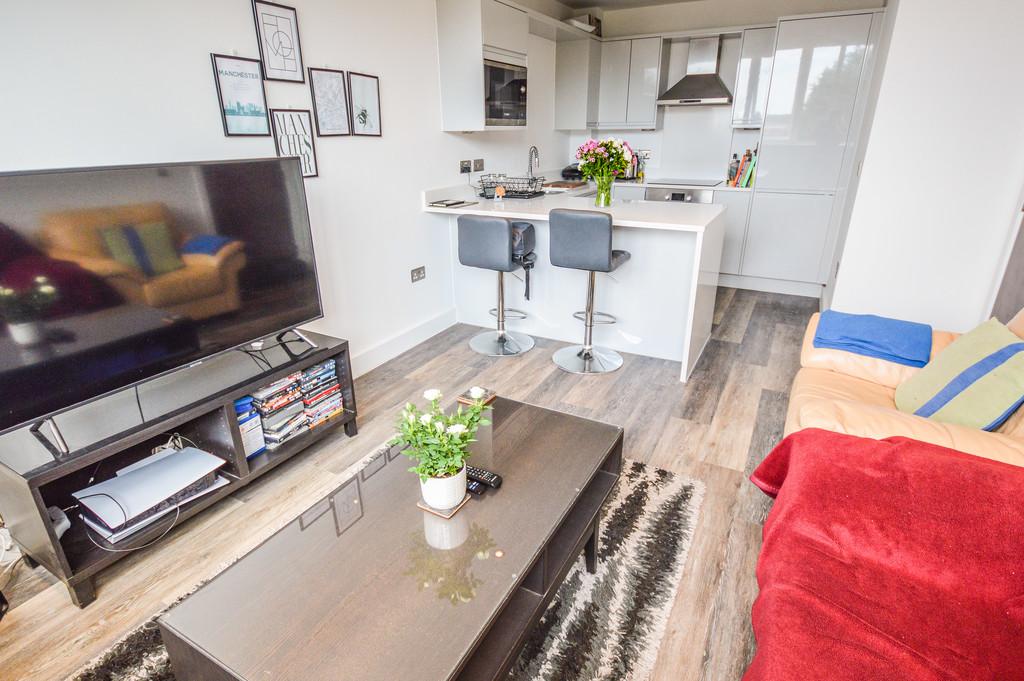 Kitchen - Lounge