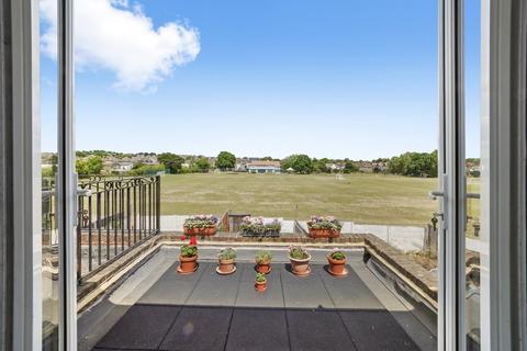 29 Rutland Walk, London, SE6 4LG