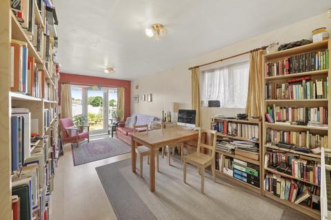 29 Rutland Walk, London, SE6 4LG