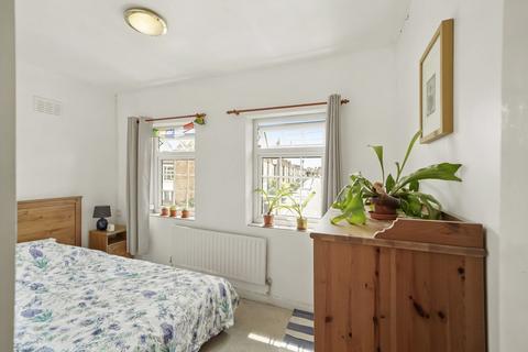 29 Rutland Walk, London, SE6 4LG
