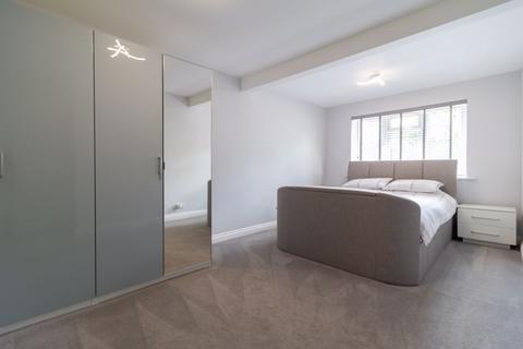 73 Oaklands, South Godstone, Godstone, RH9 8HX