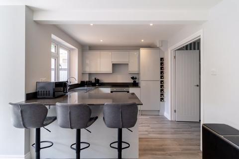 73 Oaklands, South Godstone, Godstone, RH9 8HX