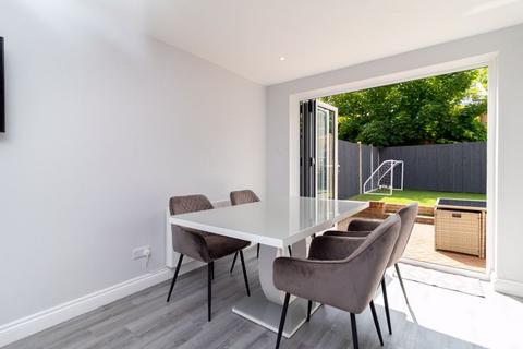 73 Oaklands, South Godstone, Godstone, RH9 8HX
