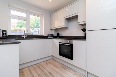 73 Oaklands, South Godstone, Godstone, RH9 8HX
