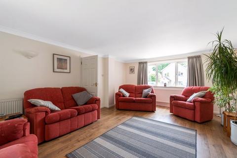 13 Chalet Close, Bexley, DA5 2EZ