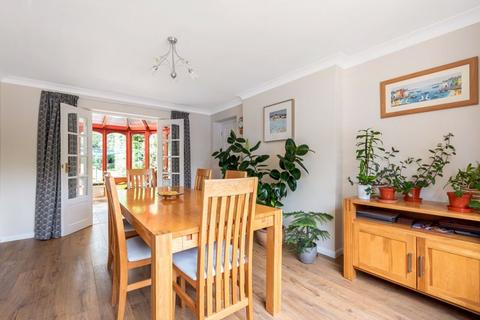 13 Chalet Close, Bexley, DA5 2EZ