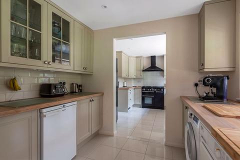 13 Chalet Close, Bexley, DA5 2EZ