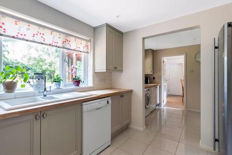13 Chalet Close, Bexley, DA5 2EZ