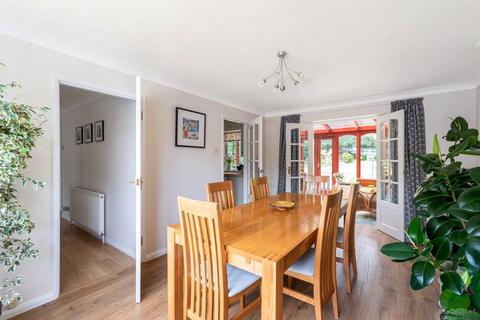 13 Chalet Close, Bexley, DA5 2EZ