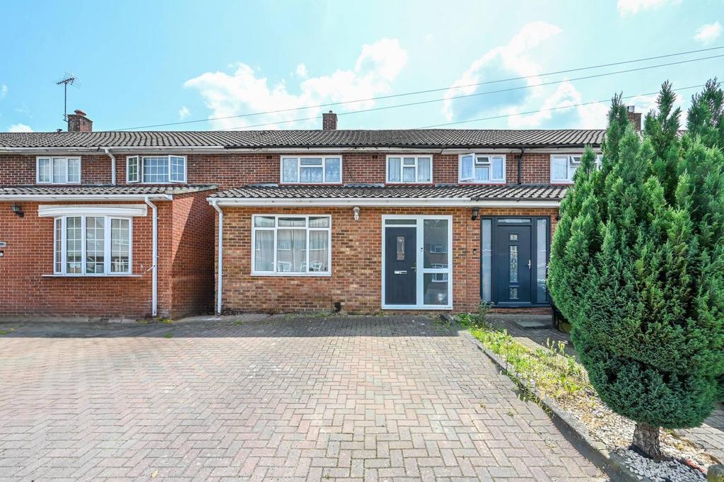 Devonshire Avenue, GU21, Woking, GU21 4 bed semidetached house for sale £550,000