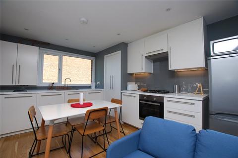 207 Park Barn Drive, Guildford, GU2 8EX